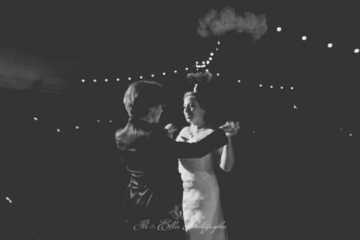 Mariage dans la maison familiale
