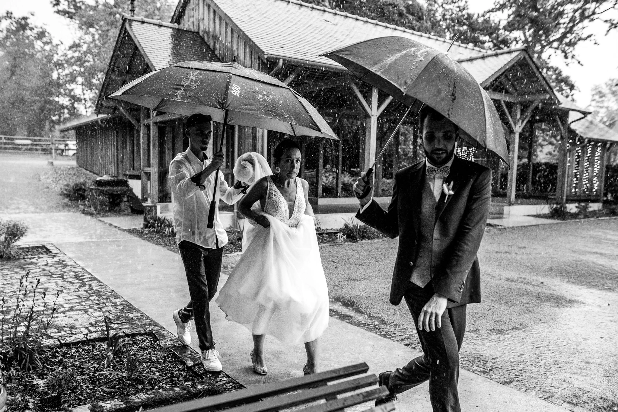 la pluie lors d'un mariage